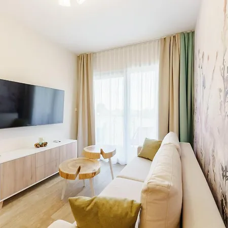 Sunset Iv, Nadmorska 98b Apartment