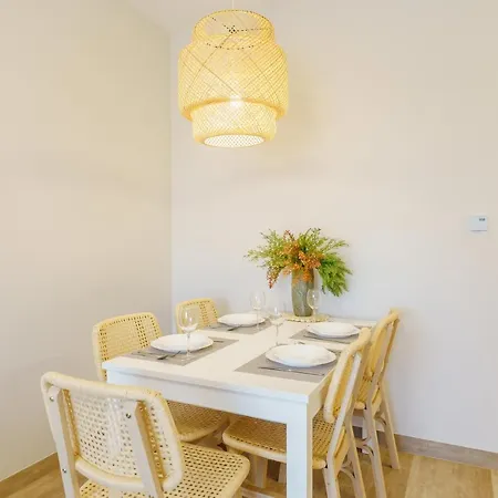 Sunset Iv, Nadmorska 98b *