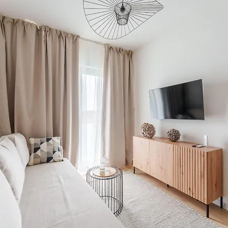 Sunset Iv, Nadmorska 98b Apartment