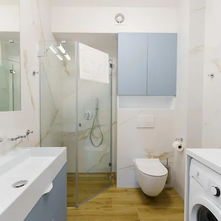 Sunset Iv, Nadmorska 98b *