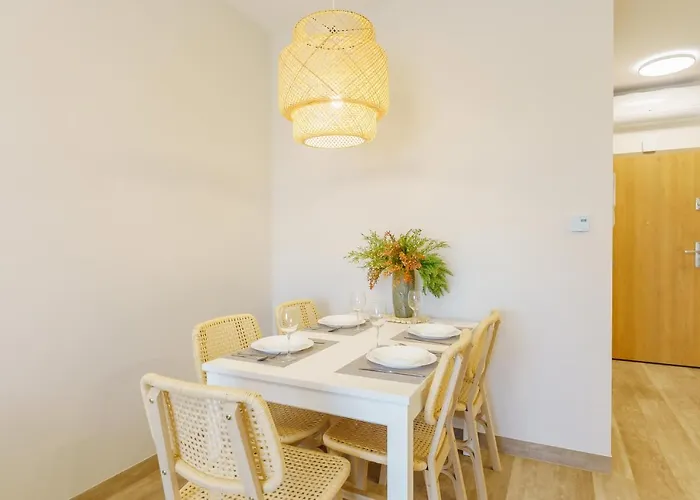 Sunset Iv, Nadmorska 98b *