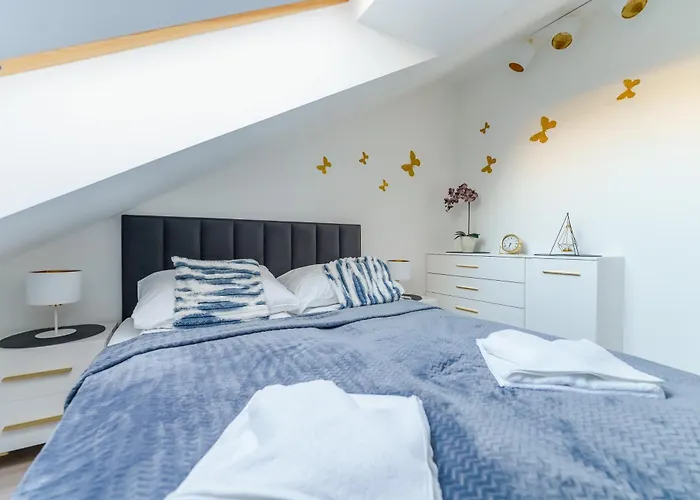 Sunset Iv, Nadmorska 98b