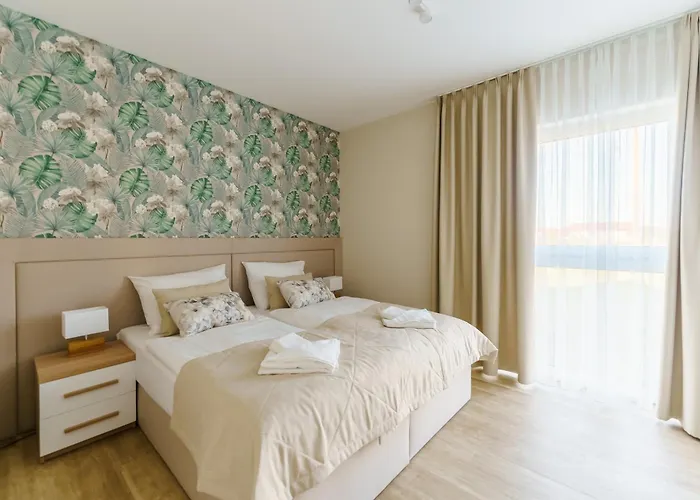 Sunset Iv, Nadmorska 98b *